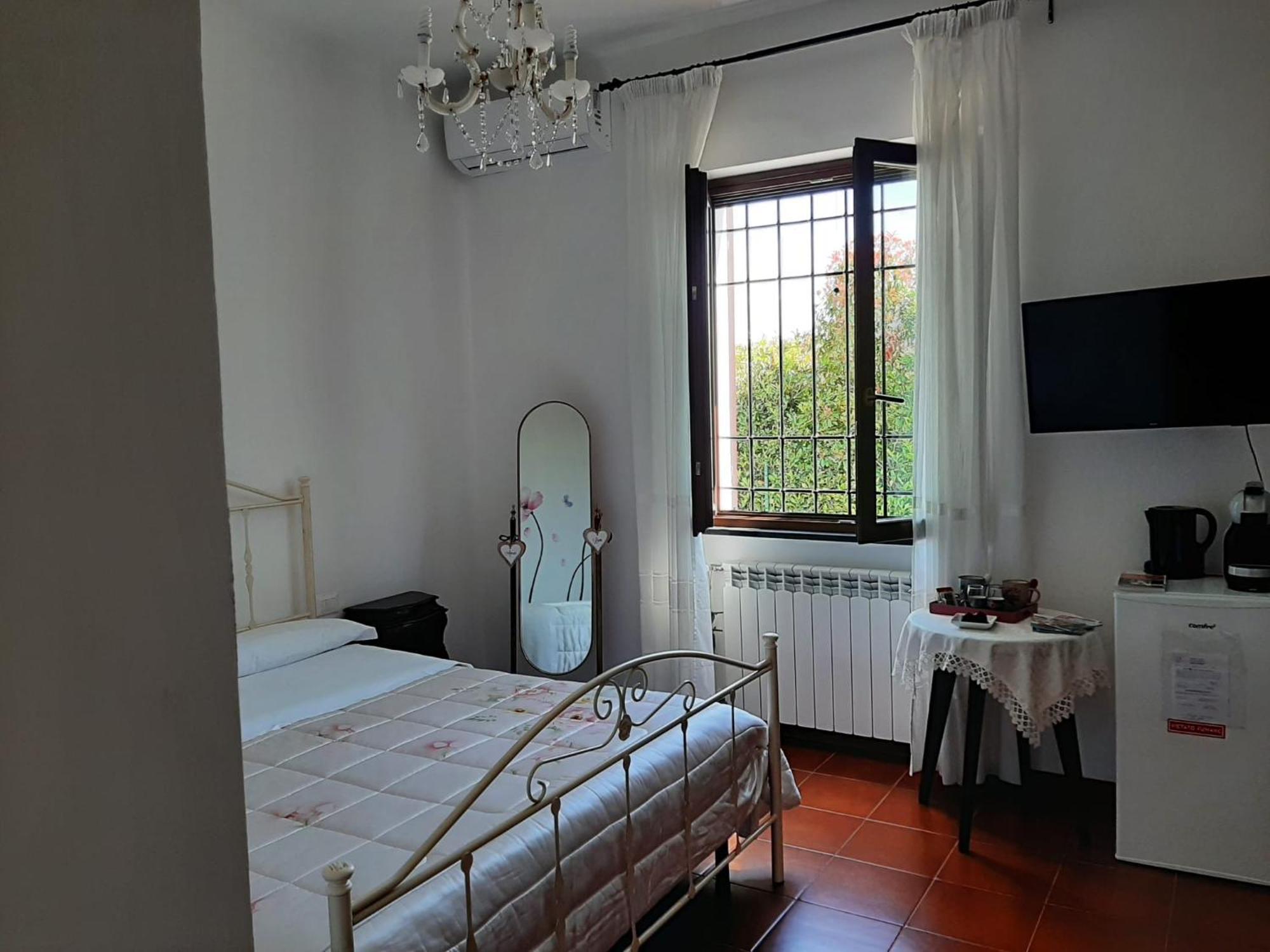 Villa Marco Aurelio Cisano sul Neva Eksteriør billede